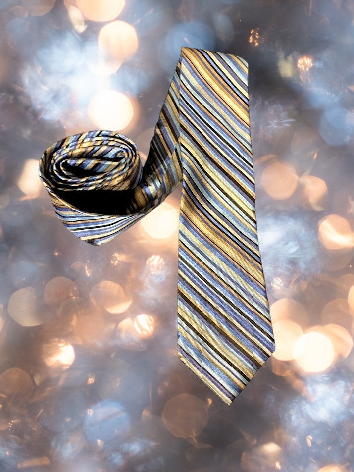 Unlock your professional image with this handmade Croft & Barrow luxurious silk tie