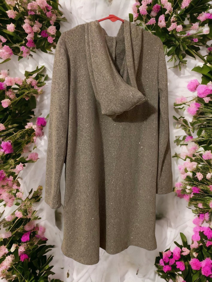 The Btween unicorn sequin hoodie is a fantastic choice for those girls looking for comfortable and stylish sleepwear