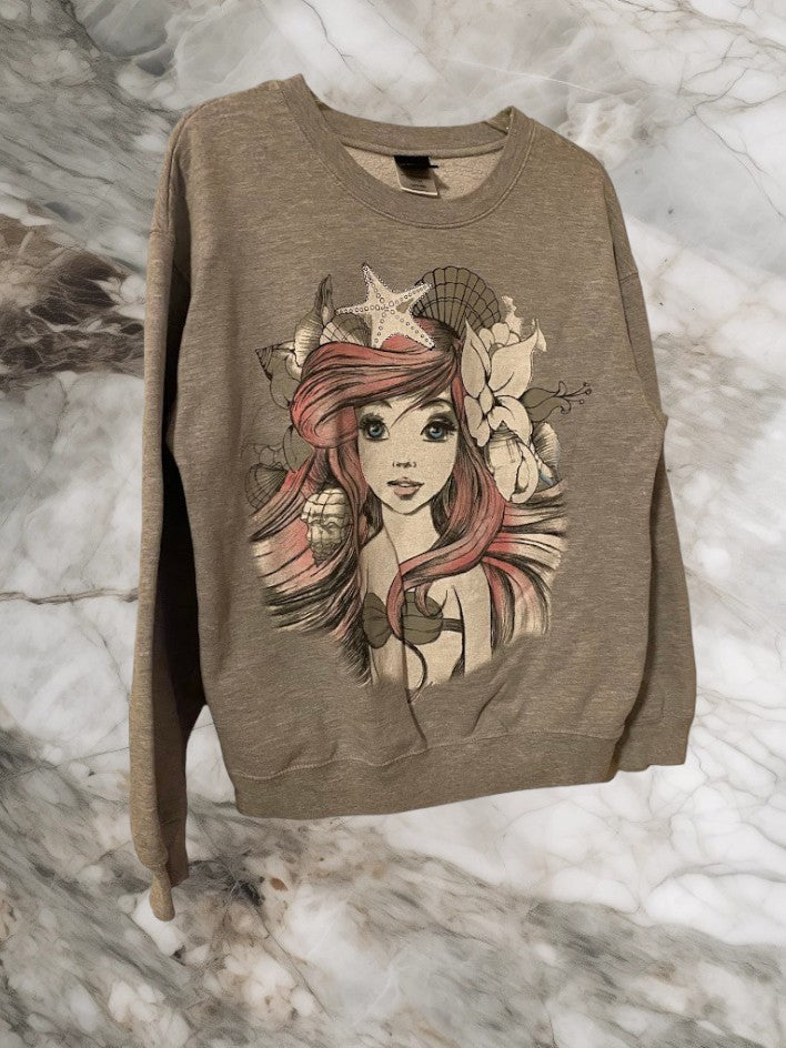 Disney princess sweatshirt with beautiful princess graphics - Junior