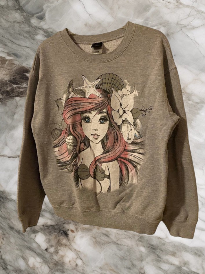 Disney princess sweatshirt with beautiful princess graphics - Junior