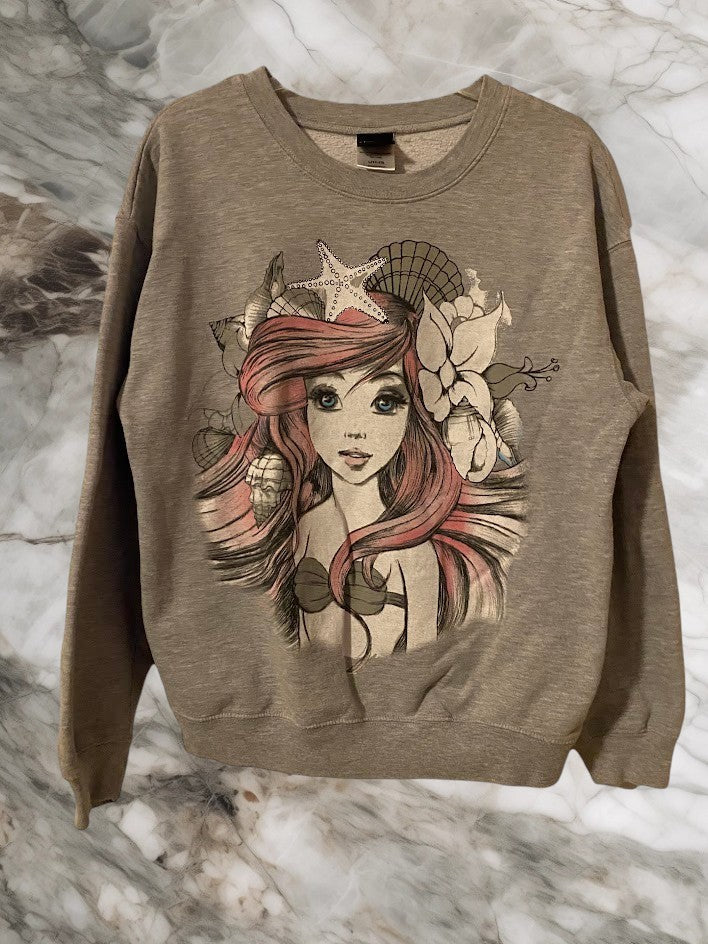 Disney princess sweatshirt with beautiful princess graphics - Junior