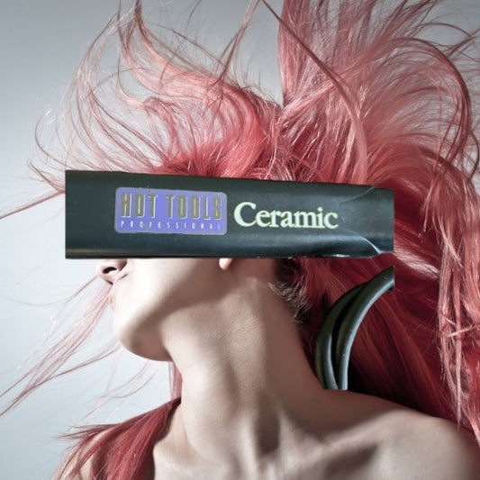 Discover the benefits of using cutting-edge ceramic technology with this Hot Tools professional ceramic flat iron