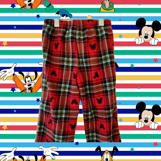 Enjoy the ultimate in comfort and style with these Disney decorative pajama bottoms for girls